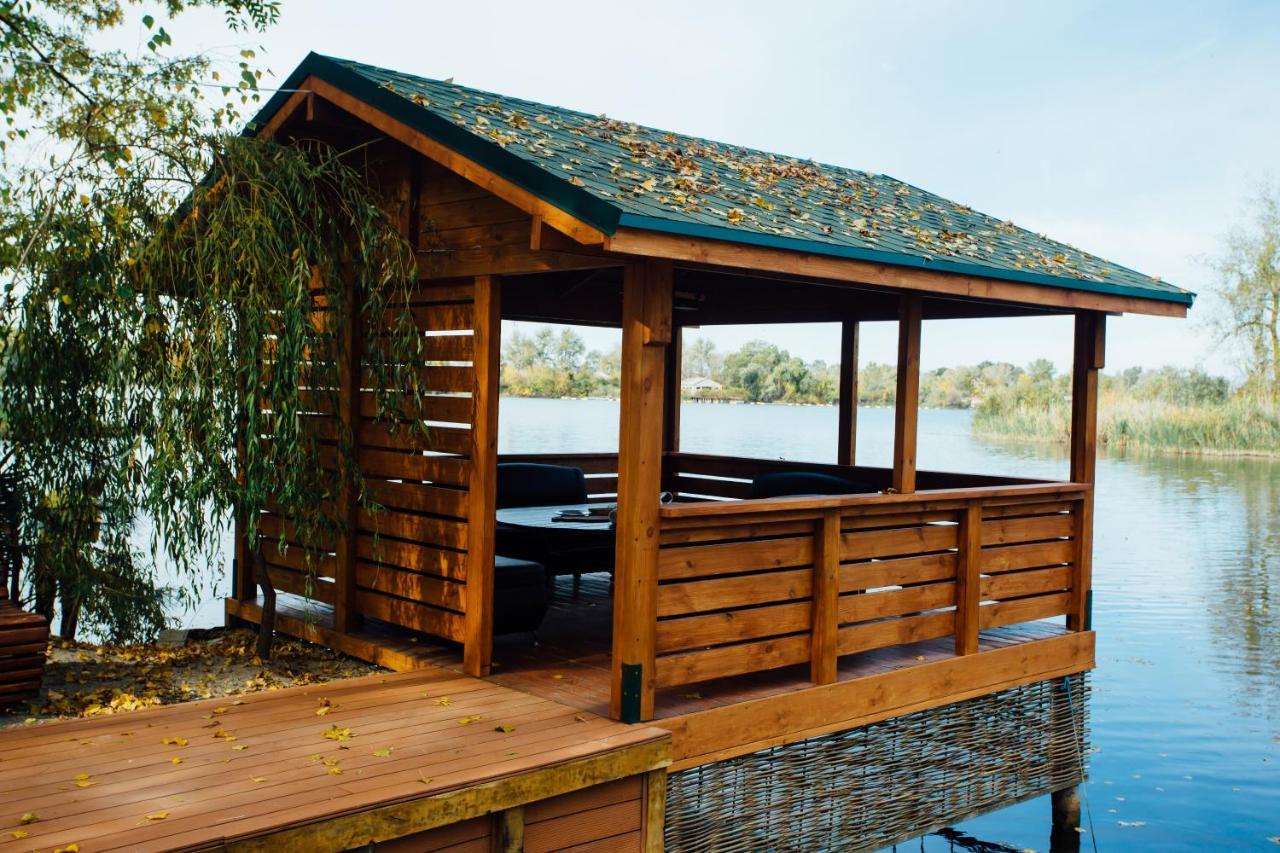 котеджне містечко «clover» Lodge *