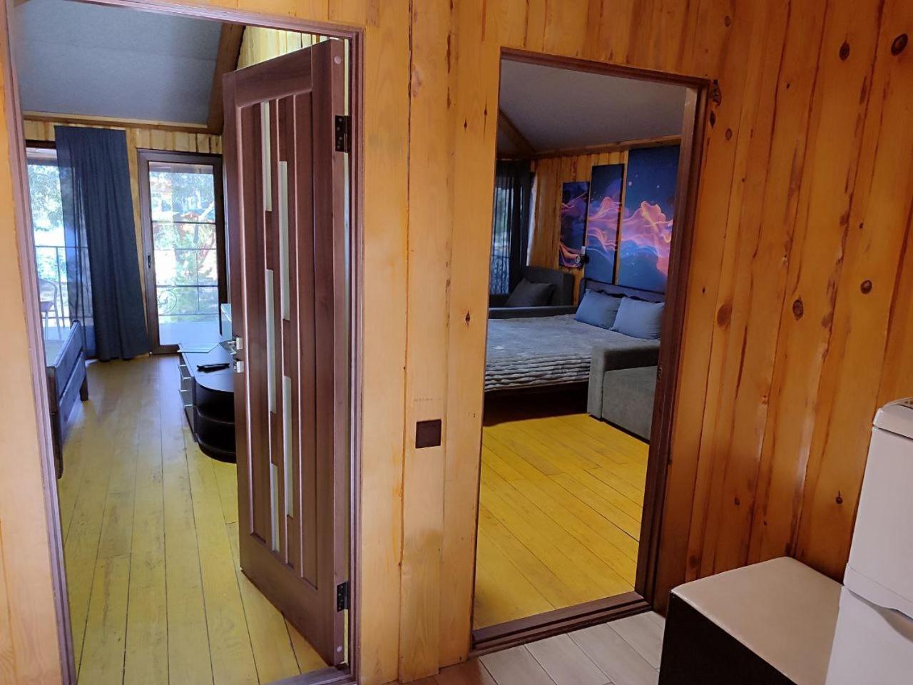 котеджне містечко «clover» Lodge Vylkove