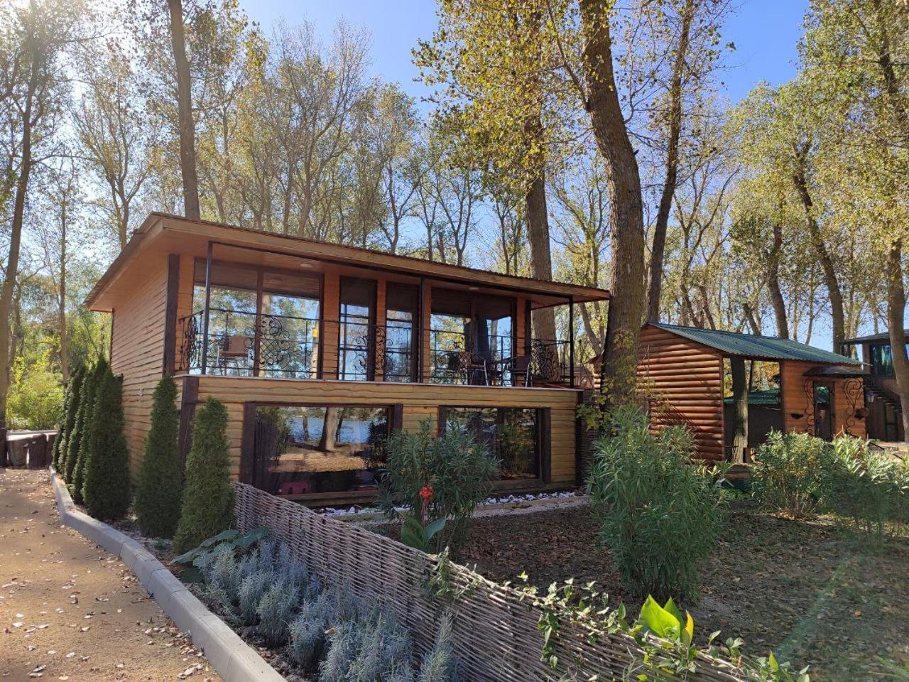 Lodge котеджне містечко «clover» *
